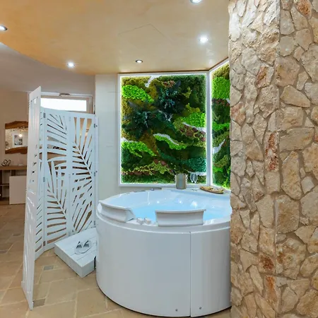 Apartamento Sole E Luna - Jacuzzi E Relax Neviano