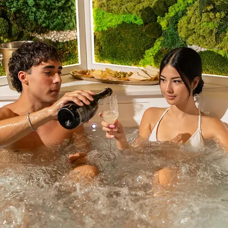 Sole E Luna - Jacuzzi E Relax Neviano