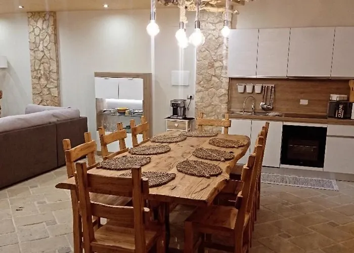 Sole E Luna - Jacuzzi E Relax * Neviano