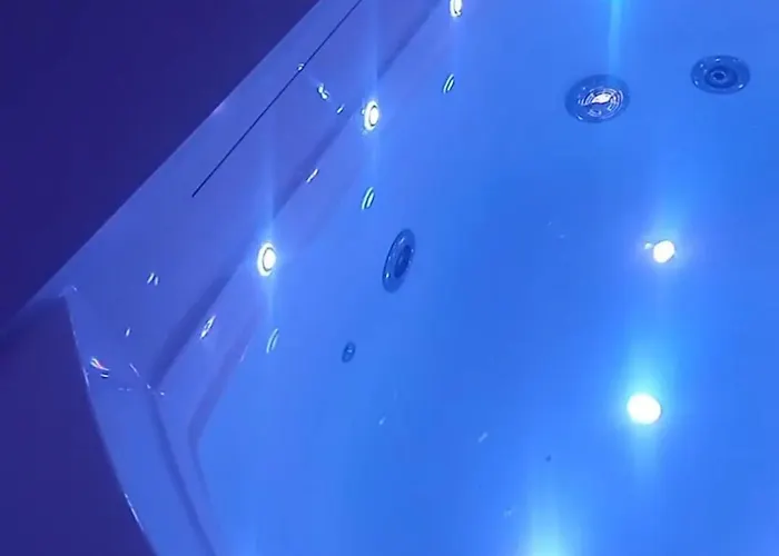 Sole E Luna - Jacuzzi E Relax Neviano