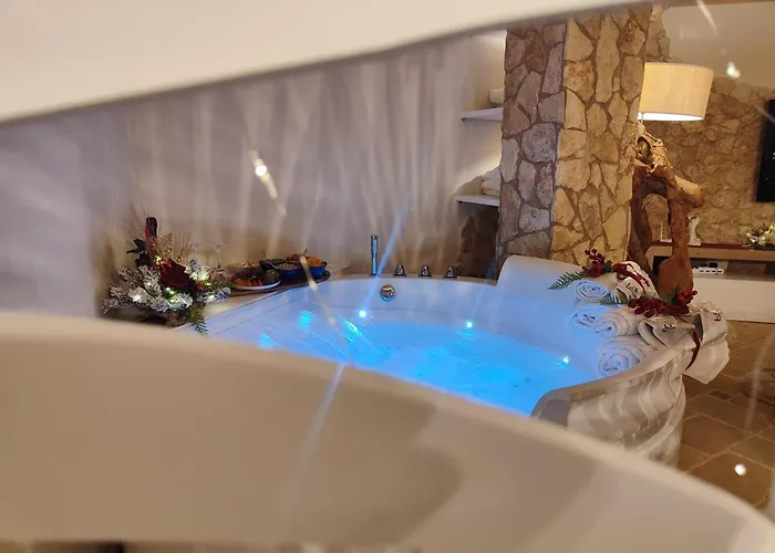 Sole E Luna - Jacuzzi E Relax * Neviano